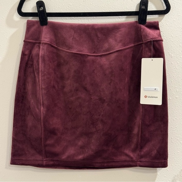 lululemon athletica Dresses & Skirts - Lululemon NWT Medium Garnet  Scuba High Rise Mini Velvet Skirt Comfort Casual